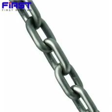 Factory Sales High Strength/Heavy Duty/Black Painting/Carburized Lifting Link Welded Alloy Steel Chain Traction Chains for Mining Use