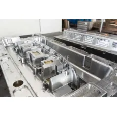 Customized/Designing PA66+GF Plastic Injection Mould for Hardware