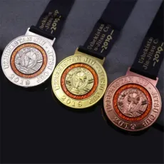 China Manufacturer Custom Logo 3D Metal Medals Running Sports Marathon Medal